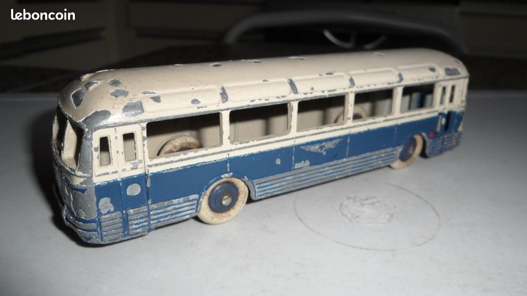 Dinky Toys autocar chausson - Jeux & Jouets
