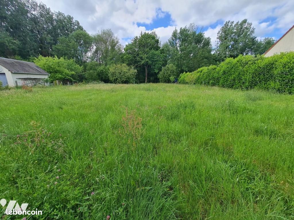 Terrain 1094 m² · à Ternay · 1 094 m² · 16 800 €