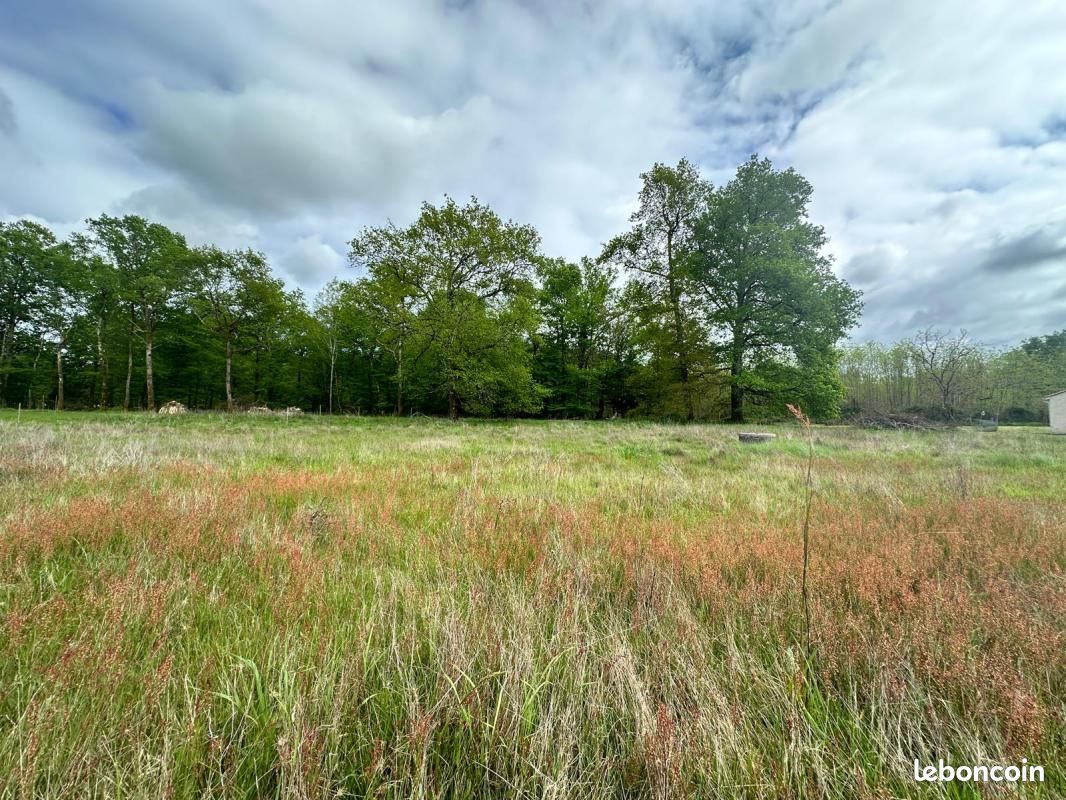 Terrain 4 000 m² Galgon · 126 500 €