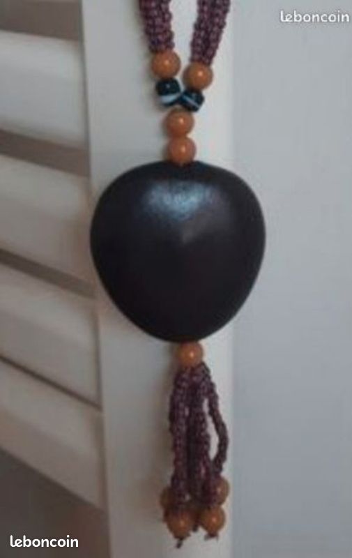 Collier Africain Artisanal Unique Avec Dromadaires - Bijou Ethnique Blanc