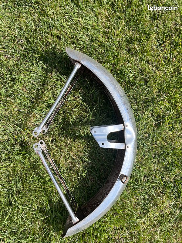 Garde boue avant Honda (image 2)