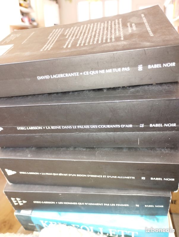 Lot 4 livres Millénium - Stieg Larsson & David Lagercrantz (Format Poche) (image 1)