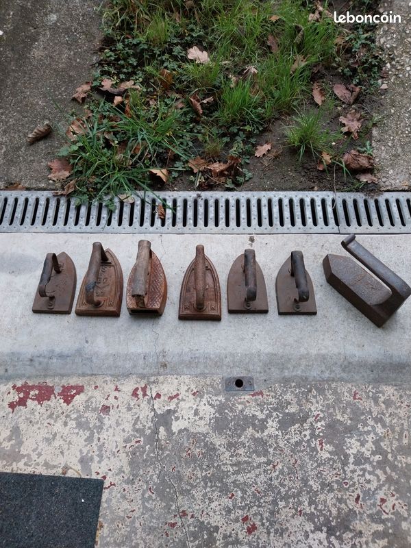 Lot De 7 Quilles Et Palets En Bois Anciens + Fer à Repasser Jouet – Enfant 8-11 Ans