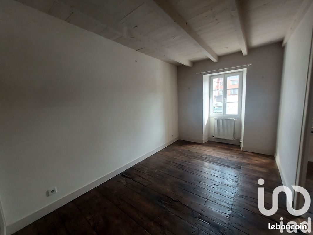 Maison de ville 4 pièces 92 m² - La Rochefoucauld-en-Angoumois 16110 (image principale 6)