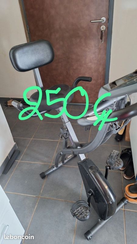 Je vends un ́lit, meuble, cocotte, armoir et autres (image 10)