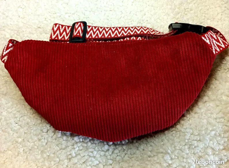 Sac banane femme velours côtelé épais rouge framboise, papillon, pratique pour randonnée, shopping (image 5)