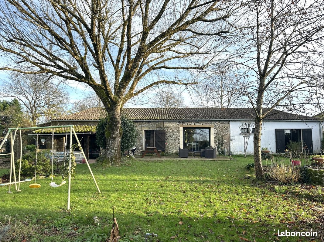 Maison 7 pièces 251 m² · à Montcaret · 251 m² · 262 500 €