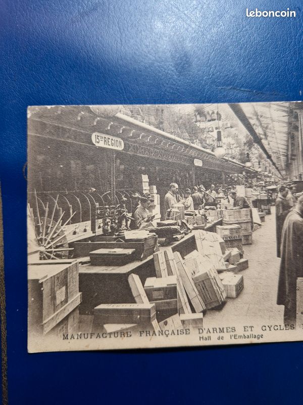 Cercoux Rue Du Champ De Foire (cpa toilée émaillée à Cercoux Cercoux Rue Du Champ De Foire (cpa toilée émaillée à Cercoux