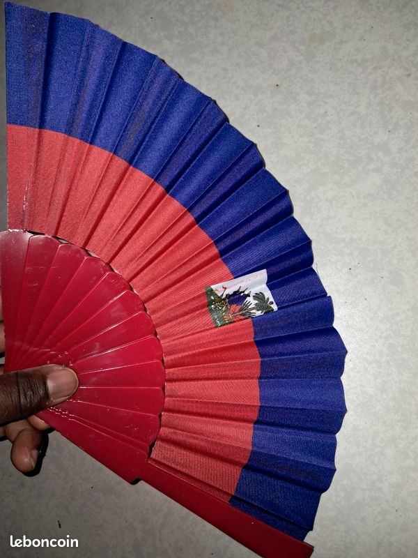 Éventail pliable à la main 9 couleurs d'éventail pliable en plastique élégant éventail portatif accessoires de danse mariage à pois éventail pliant à la main cadeau éventail pliant à main (couleur