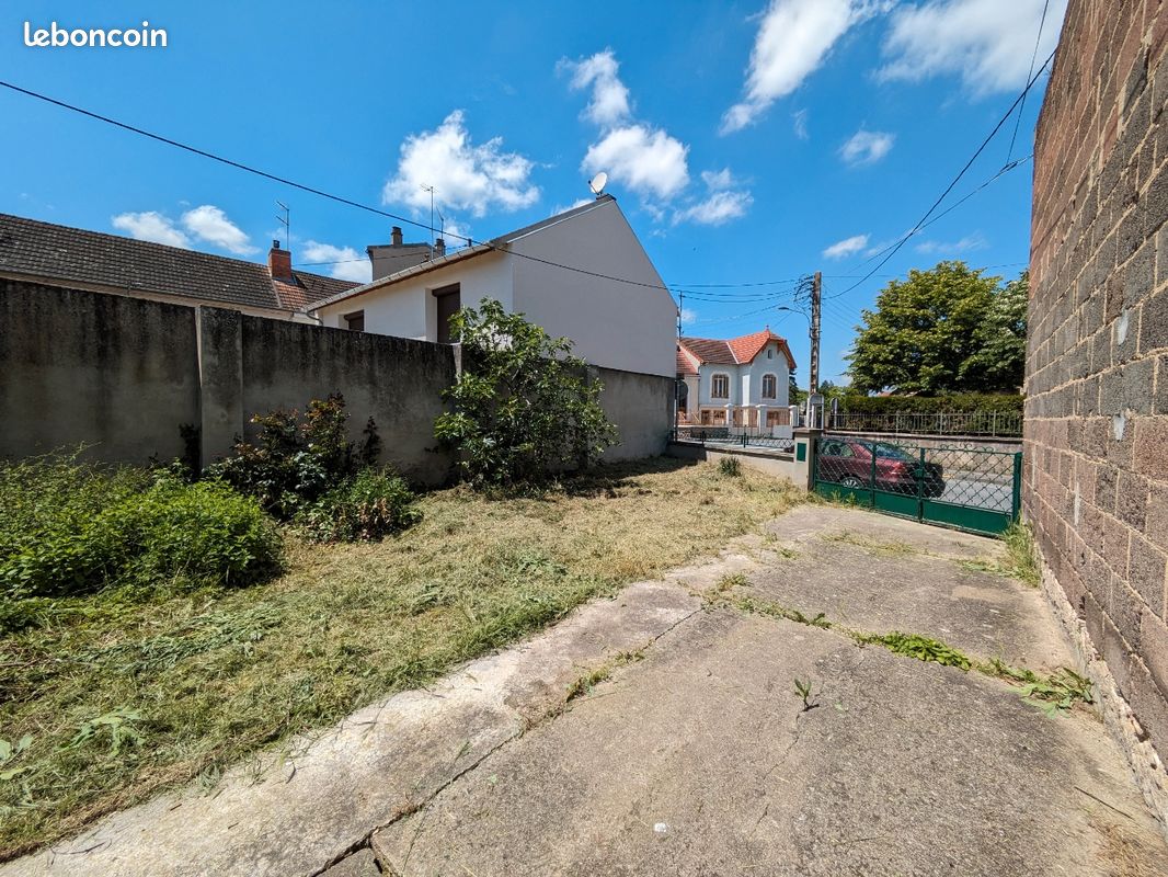 Immeuble 10 pièces 160 m² · à Montluçon · 160 m² · 165 000 €