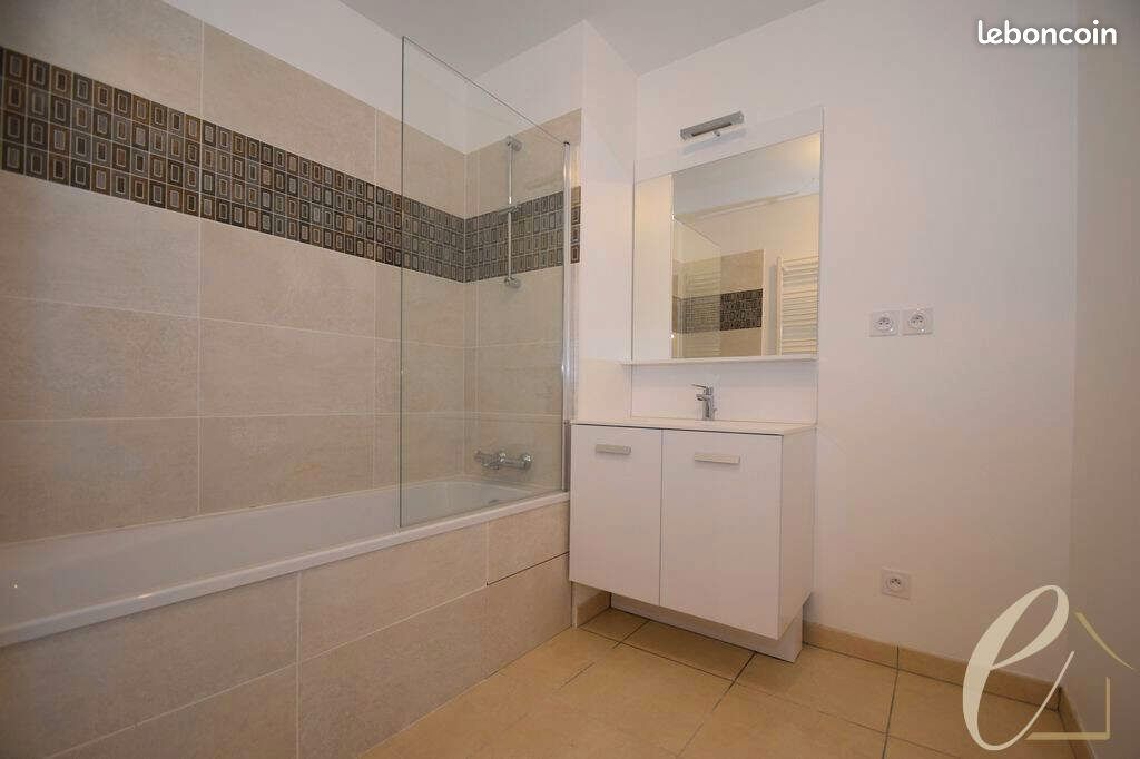 Appartement a louer oullins-pierre-benite - 3 pièce(s) - 55 m2 - Surfyn