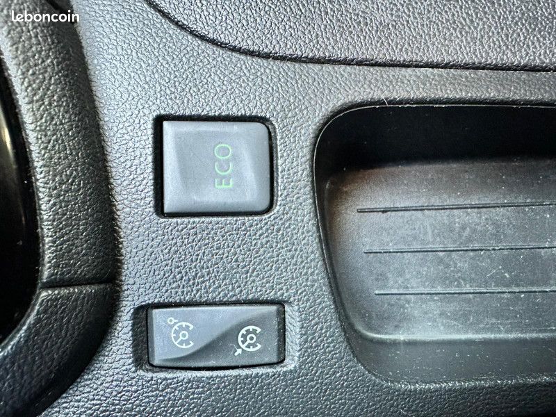 Renault CLIO IV 1.5 DCI 75CH ENERGY BUSINESS 5P EURO6C (image 23)