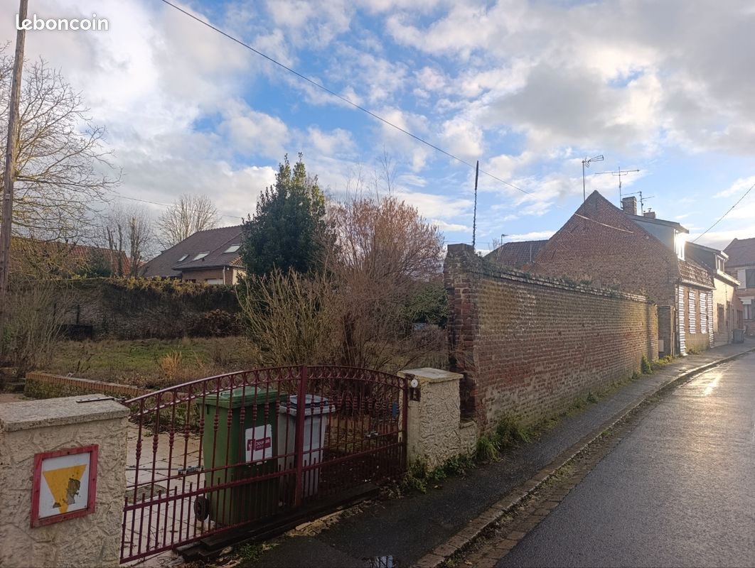 Vend terrain constructible sans vis a vis · à Dechy · 48 000 €