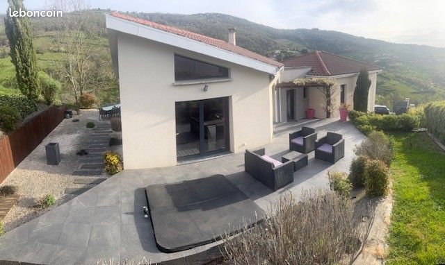 Maison 4 pièces 135 m² · à Saint-Romain-en-Jarez · 135 m² · 389 000 €