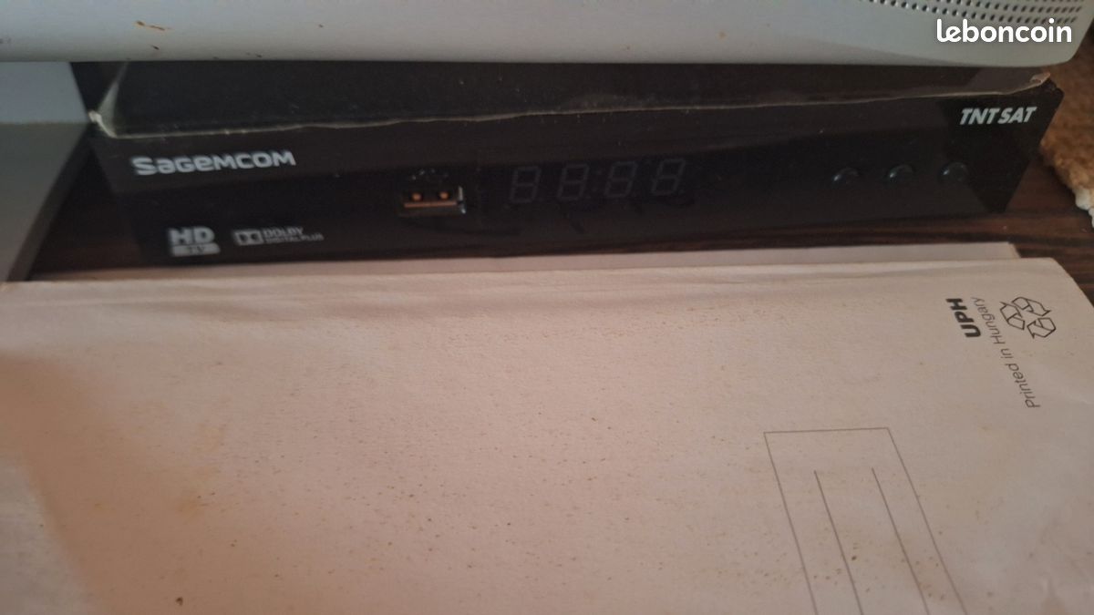 URGENT LOT TV philips avec lecteur DVD scott et modem TNT (image 6)