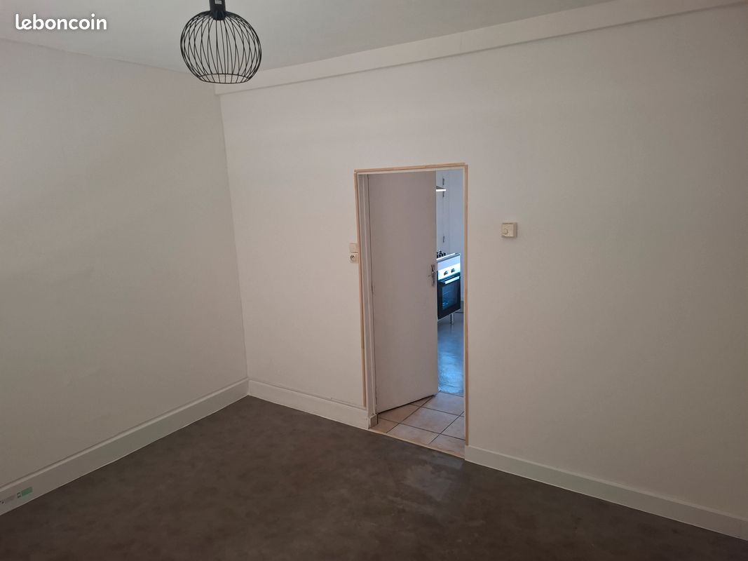 Appartement 3 pièces 39 m² · à Montluçon · 39 m² · 450 €