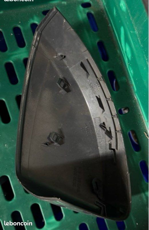 Coque rétroviseur droit Audi a3 8V (image 2)