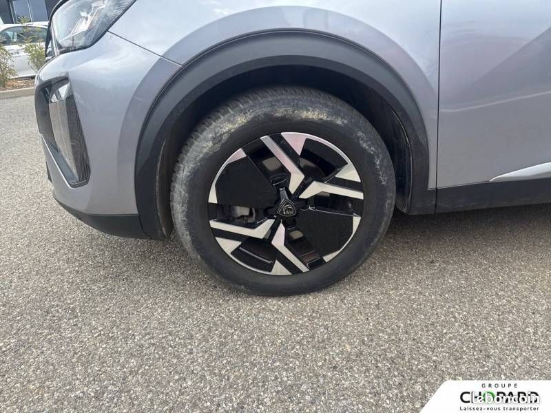 Peugeot 2008 Hybrid 145 e-DCS6 Allure (image 23)