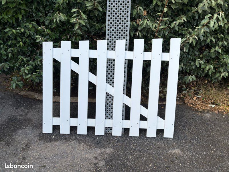 Portillon plastique blanc (image 1)