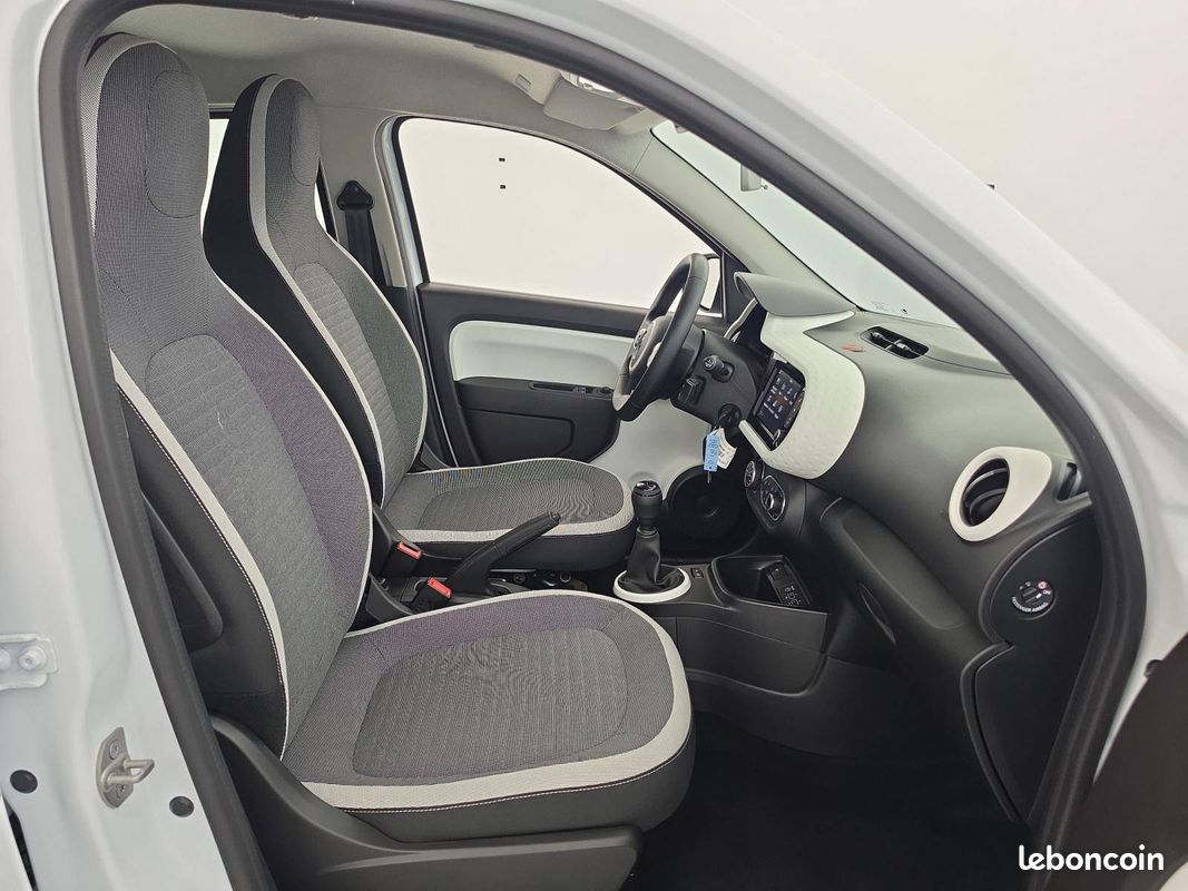 RENAULT Twingo III SCe 65 Equilibre (image 14)
