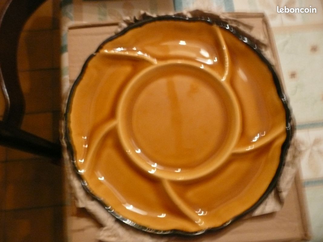 Assiettes neuves à fondue ou autres utilisations (image 1)