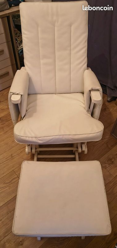 Fauteuil à bascule+ repose pieds (image 1)