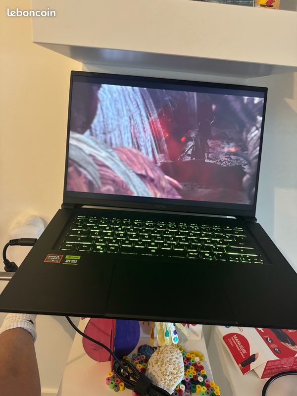 Gigabyte x16 (image 2)