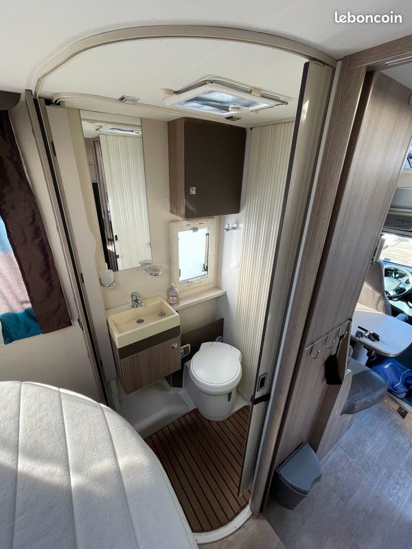 Ford Transit Chausson Profilé Flash Korus 638EB Compact 2.2 TDCI 155cv BVM6 FAIBLE KILOMÉTRAGE (image 6)