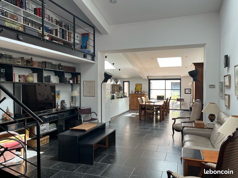 Maison 3 pièces 175 m² · à Croix · 175 m² · 545 000 €