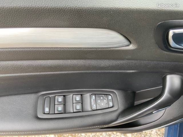 Renault megane iv estate tce 130 zen 2016 (image 6)