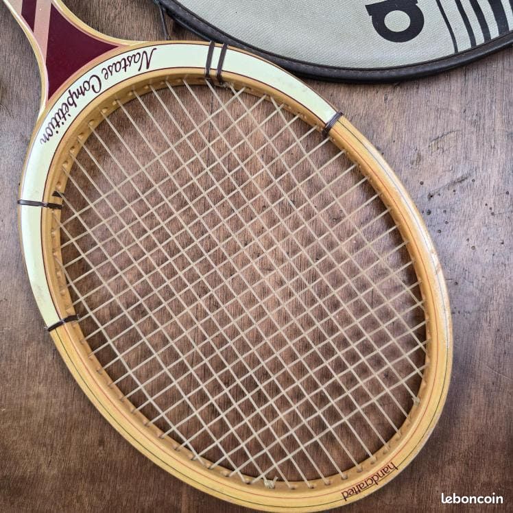 Raquette de tennis vintage DONNAY Ladywood, housse incluse ! Raquette en bois d'occasion des années 1970. Décor bleu et blanc. - France