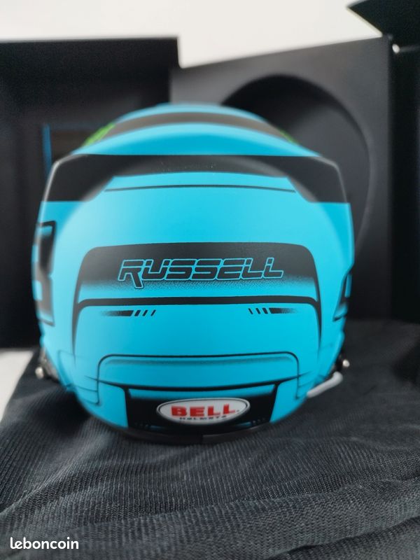 Casque Modèle Spark Mercedes AMG Petronas George Russell 2024 1:5 Spark Model Helmet