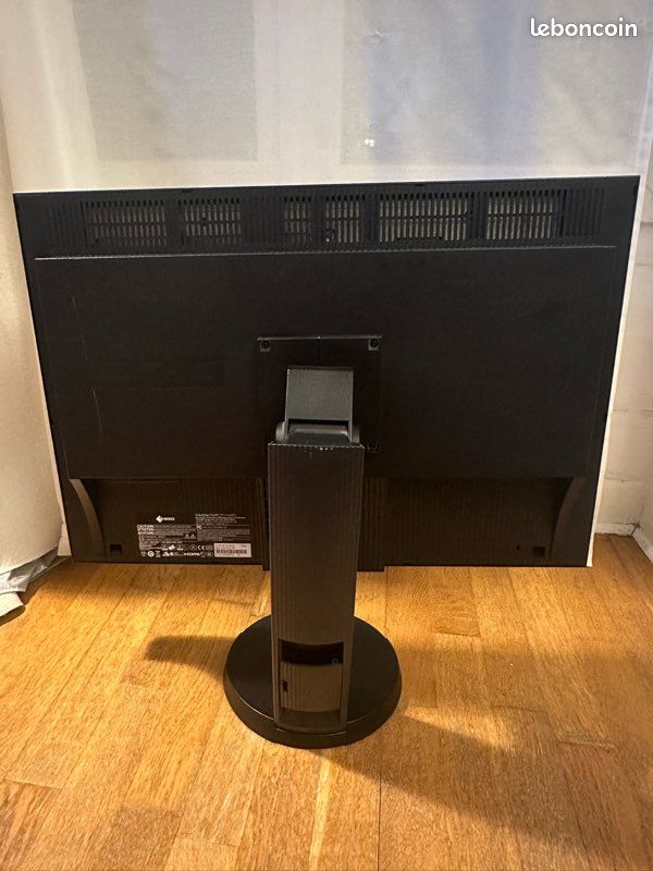 EIZO ColorEdge CG247 24’’ - sonde intégrée (image 3)