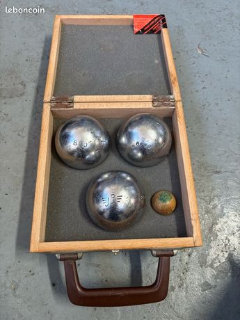 3 Boules - Compétition - JB petanque - 2 étoiles - tres