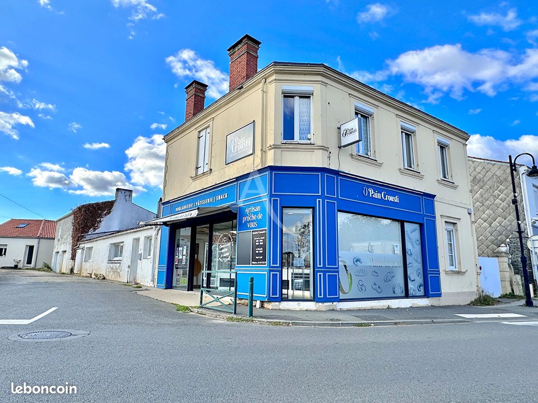 Maison 4 pièces 262 m² · à Commequiers · 262 m² · 270 000 €