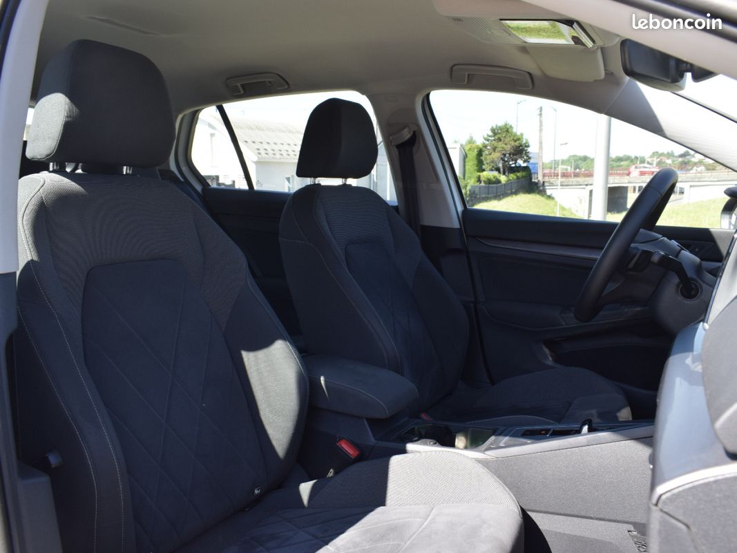 VOLKSWAGEN GOLF 2.0 TDI SCR 150 DSG7 Style 1st (image 15)