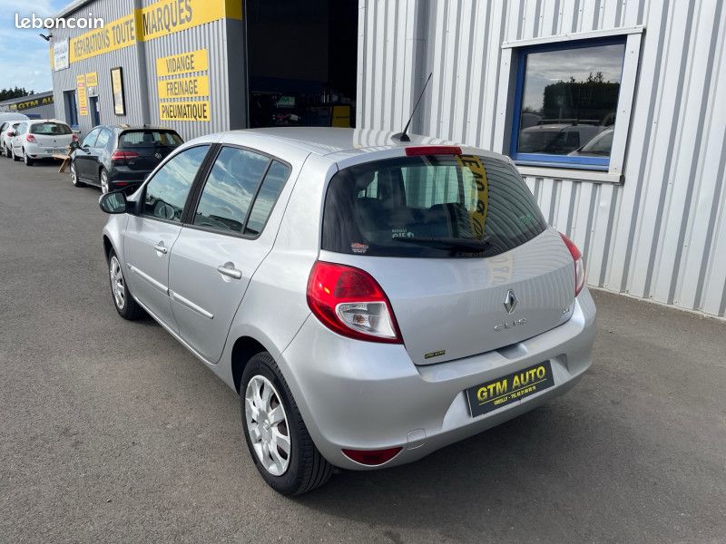 Renault CLIO III 1.5 DCI 70CH OVALIE ECO² 115G 5P (image 6)