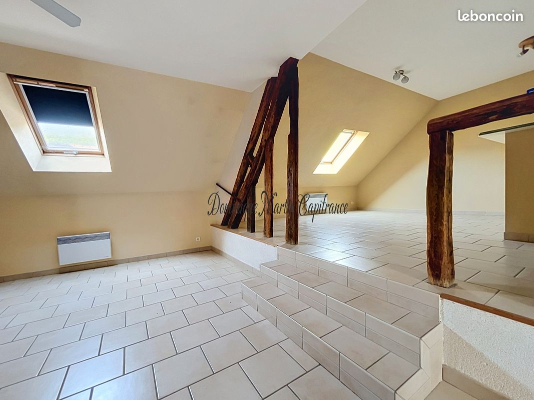 Immeuble 6 pièces 236 m² · à La Chartre-sur-le-Loir · 236 m² · 242 000 €