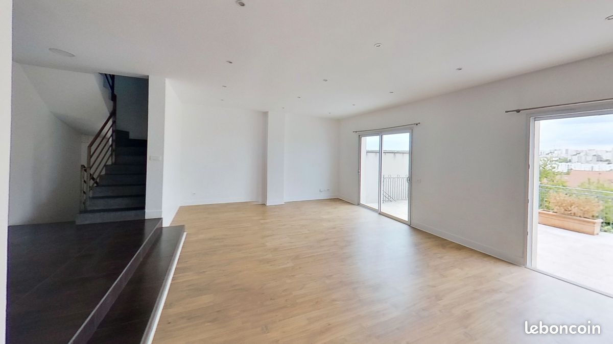 Maison 8 pièces 204 m² · à Cachan · 204 m² · 3 000 €/mois
