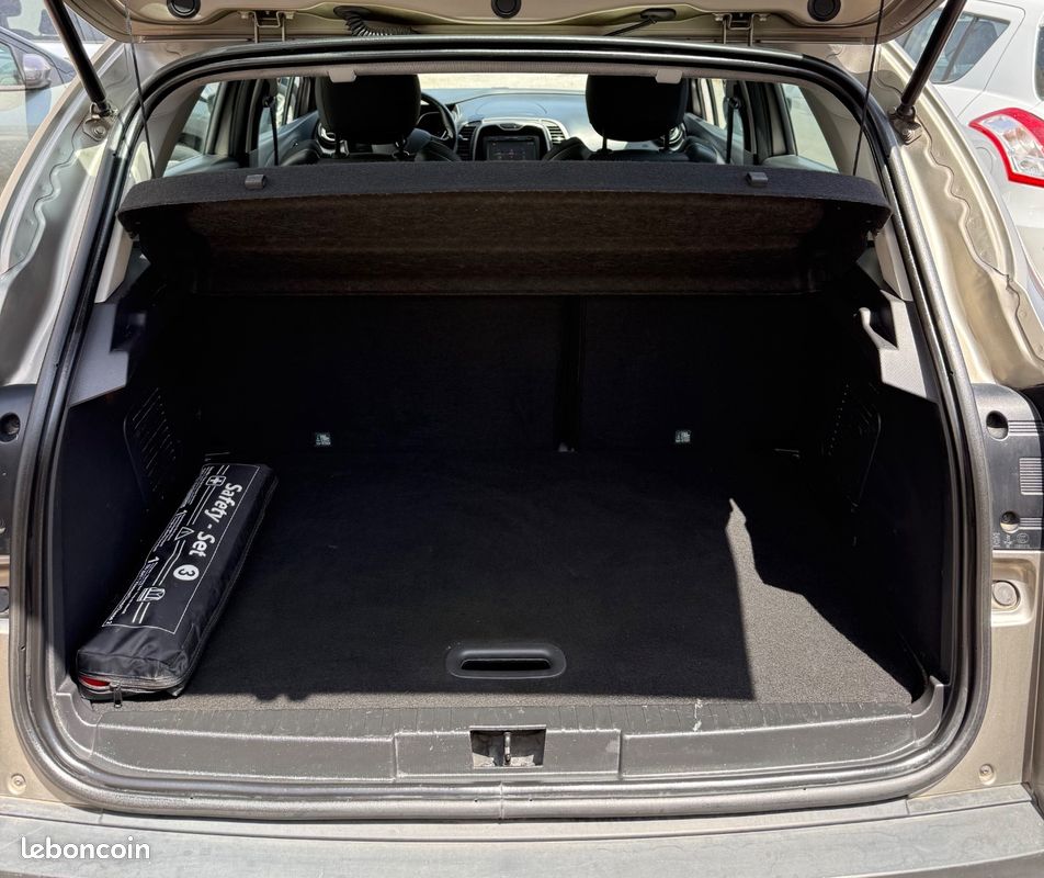 Renault CAPTUR 1.5 DCI 90CH Zen (image 12)