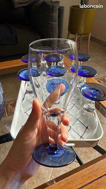 Lot de verres à pied + carafe en verre (détails bleus) (image 4)