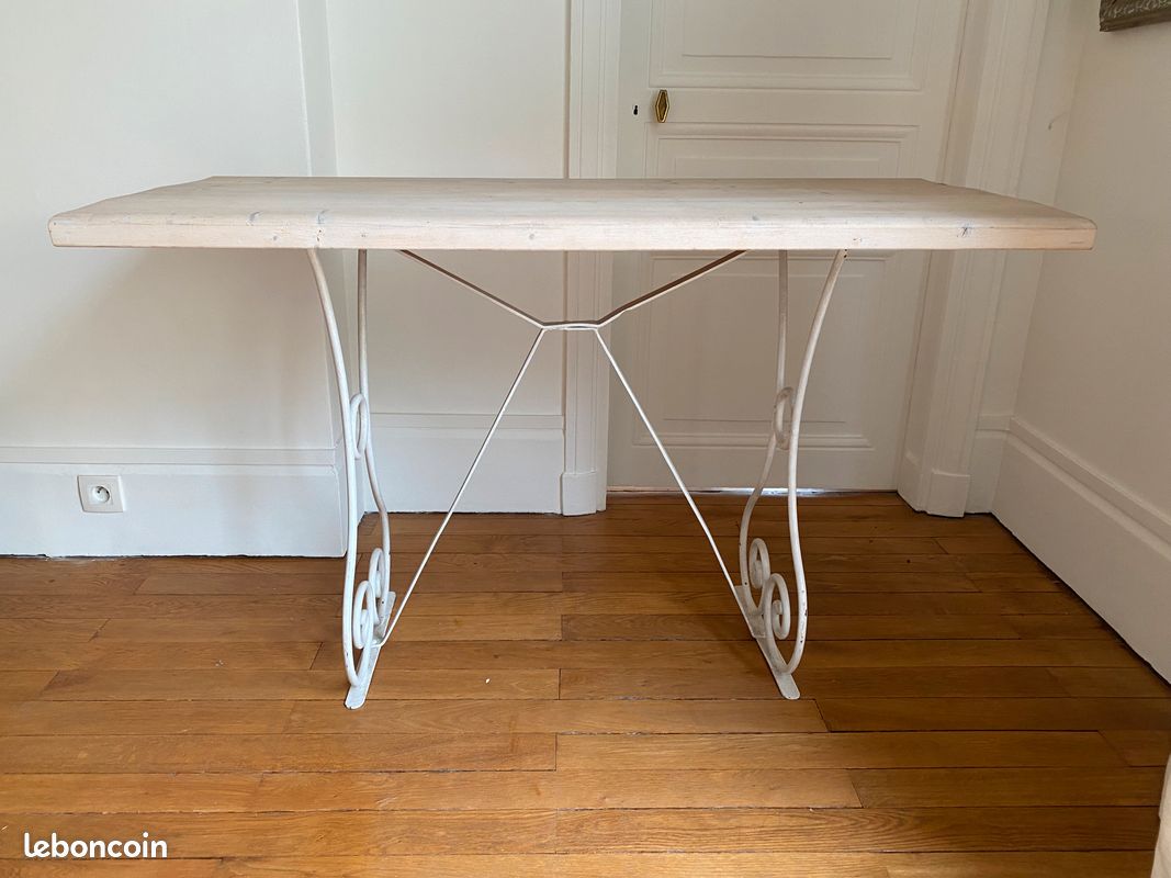 Table pied ancien feronnerie (image 1)