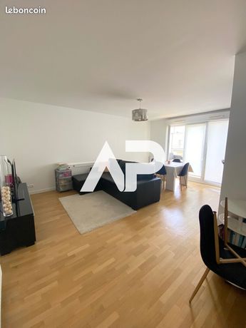 https://img.leboncoin.fr/api/v1/lbcpb1/images/d3/3c/91/d33c9156e7a8d334d7d85eb106b9f7ad834fc6ae.jpg?rule=ad-image