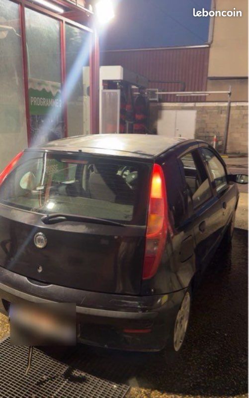 Fiat punto (image 2)