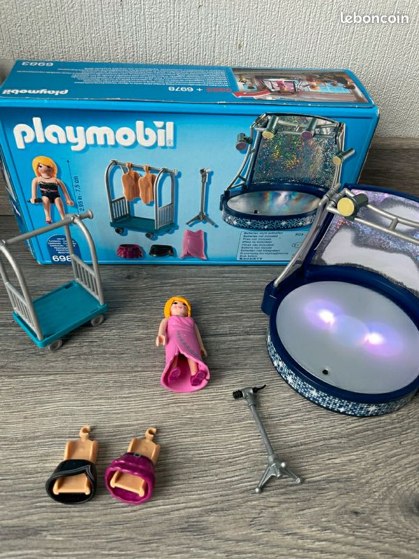 Playmobil chanteuse (image 2)