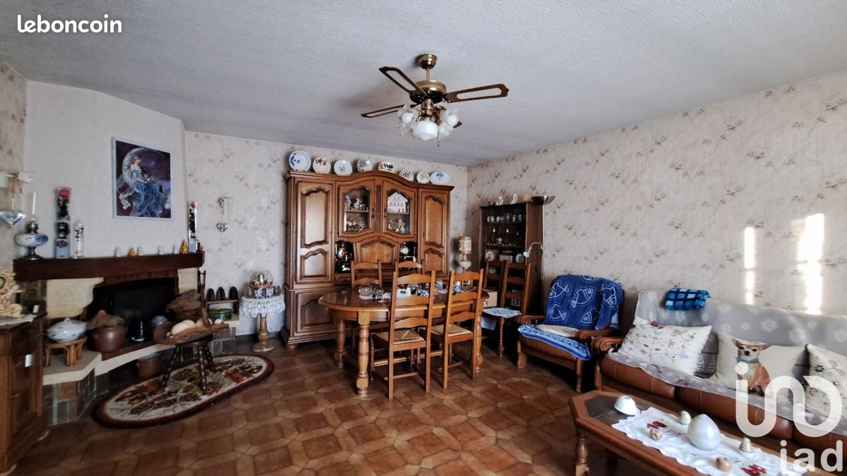 Maison 6 pièces 178 m² - Gensac-la-Pallue 16130 (image principale 3)
