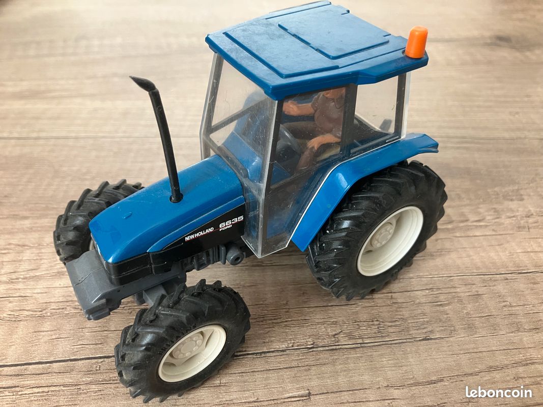 Tracteur Miniature Britains Ford NH 6635 Jumelé – Dual Wheels – Occasion