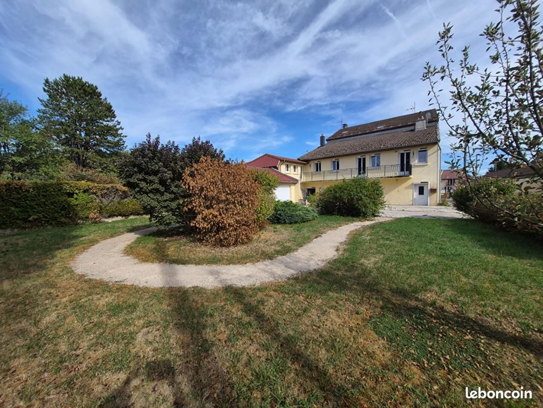 Maison 7 pièces 143 m² · à Champagnole · 143 m² · 225 000 €