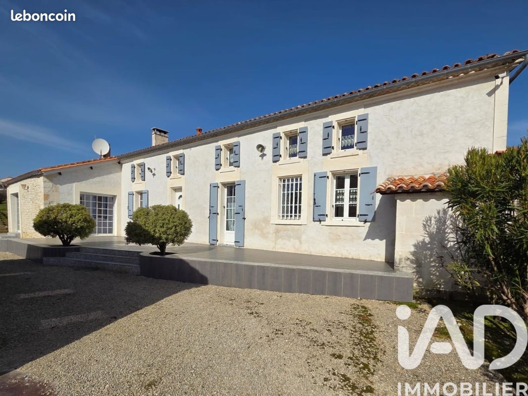 Maison 6 pièces 160 m² · à Champmillon · 160 m² · 259 900 €