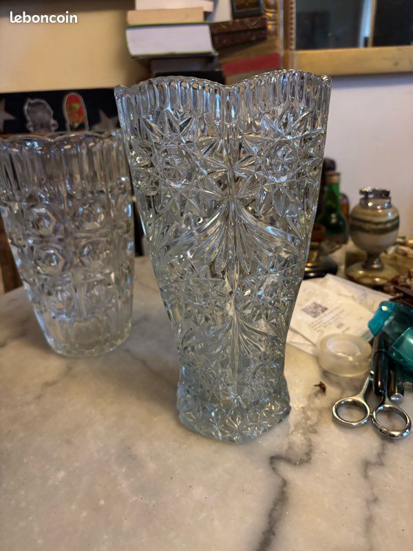 Vase en Cristal Pressé – Motif Étoiles et Palmes, 25,5 cm (image 5)